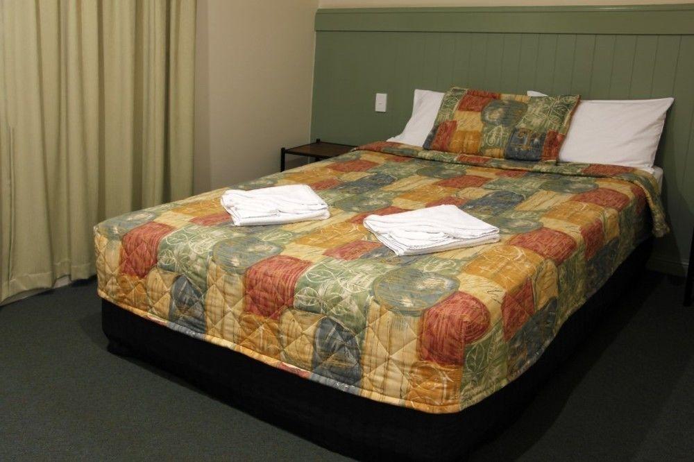 Pittsworth Motor Inn Buitenkant foto
