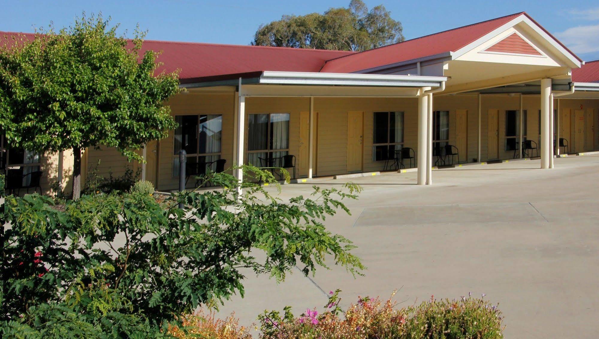 Pittsworth Motor Inn Buitenkant foto