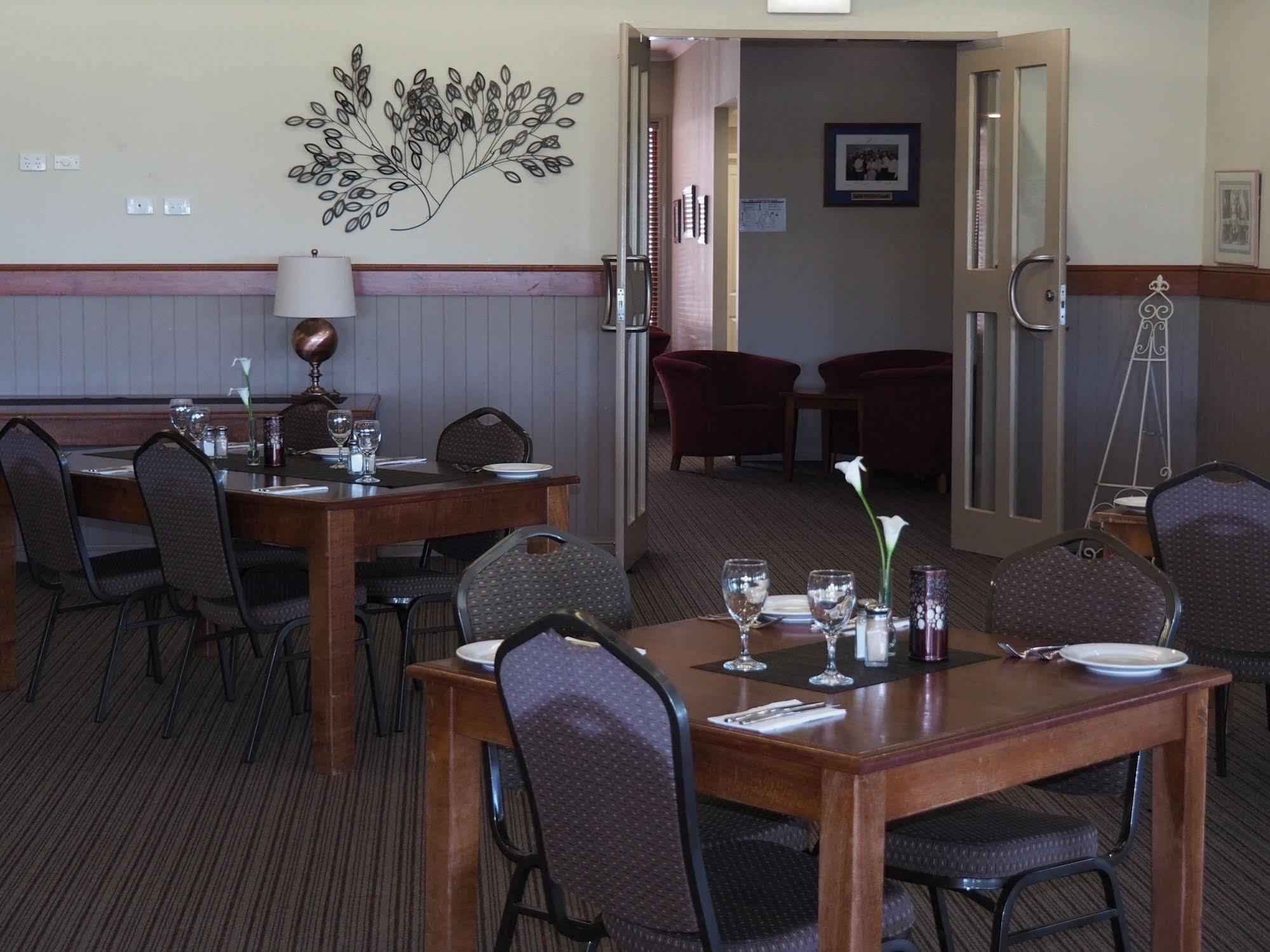 Pittsworth Motor Inn Buitenkant foto