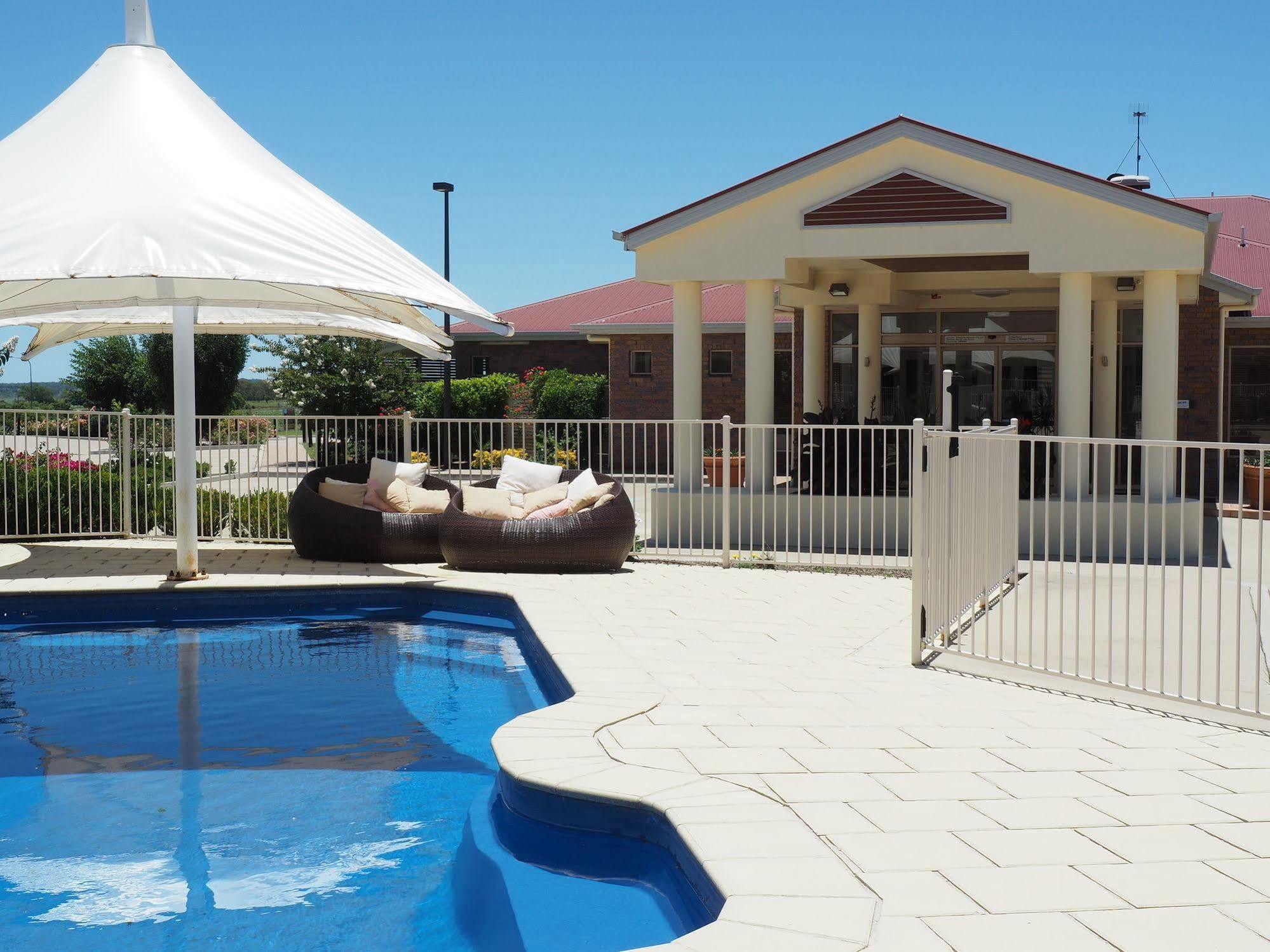 Pittsworth Motor Inn Buitenkant foto