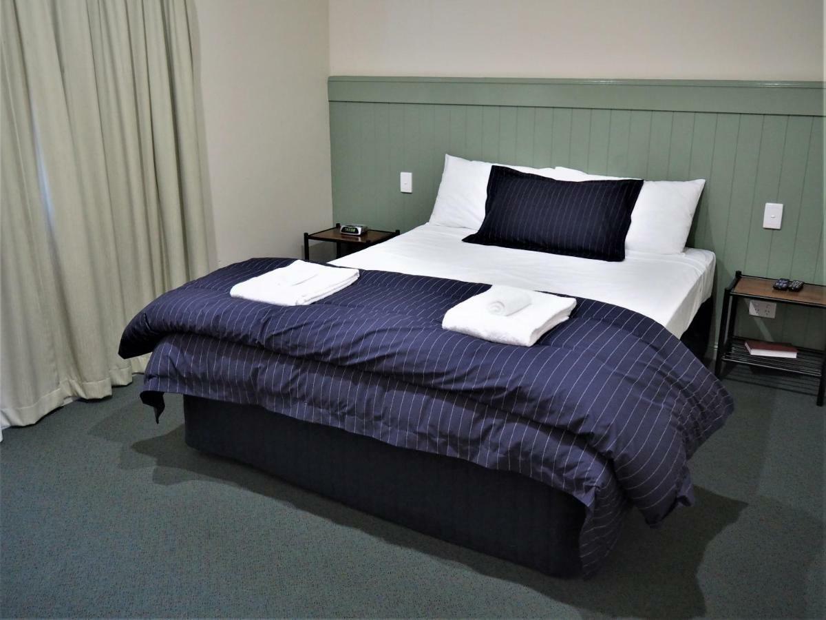 Pittsworth Motor Inn Buitenkant foto