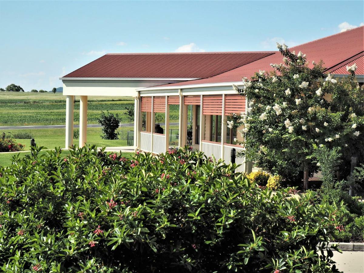 Pittsworth Motor Inn Buitenkant foto